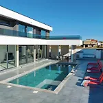 Astur Вилла Задар