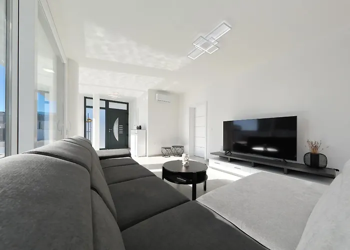 Astur Villa